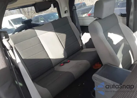 2007 Jeep Wrangler X z USA, uszkodzony, nr VIN 1J4FA24127L134887